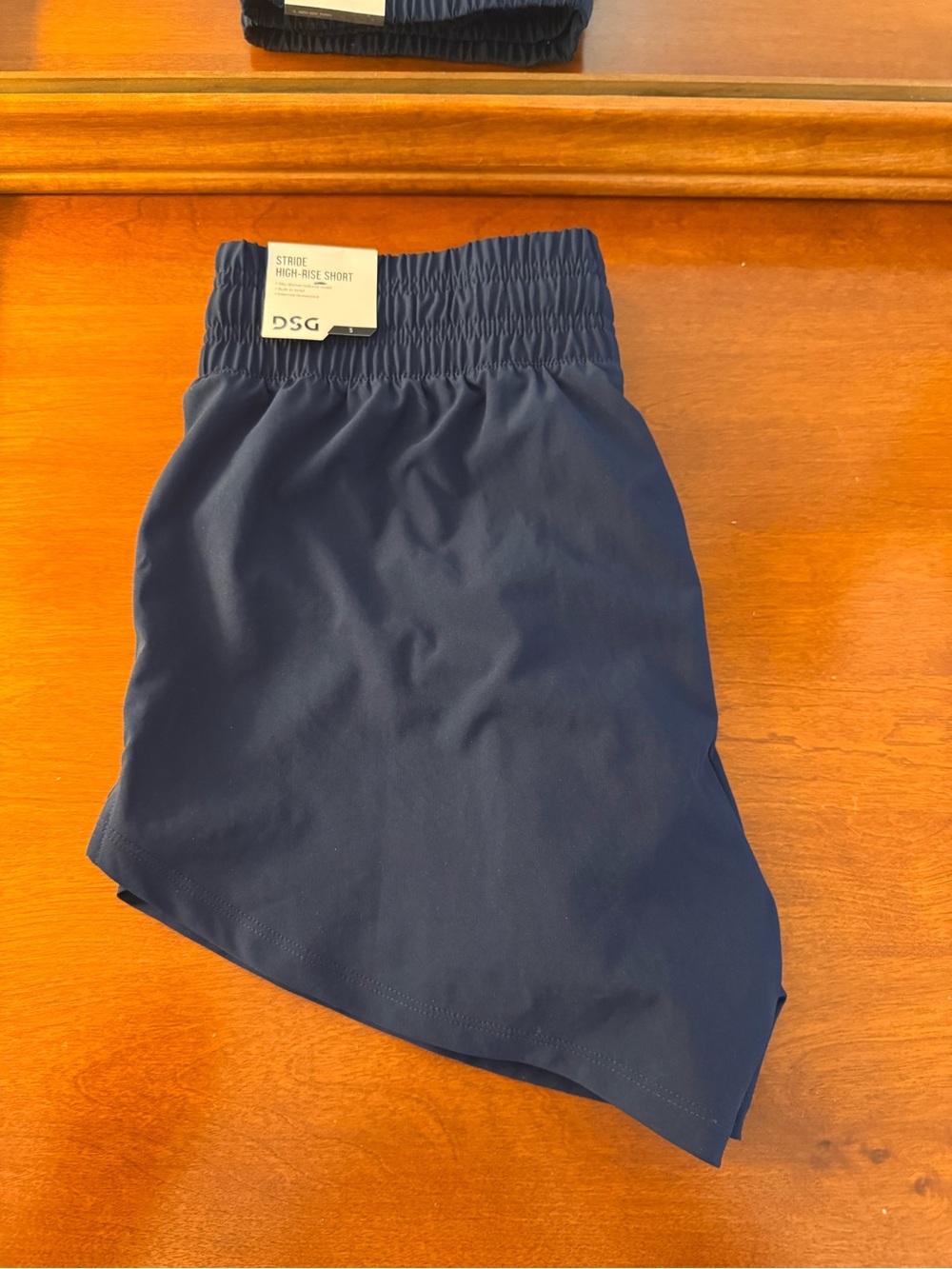 NWT DSG High Rise Stride Shorts - Picture 2 of 4